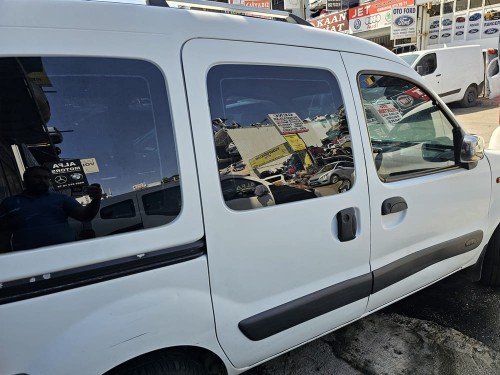 Renault Kangoo çıkma sağ arka sürgülü kapı beyaz