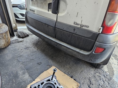 Renault Kangoo çıkma arka tampon